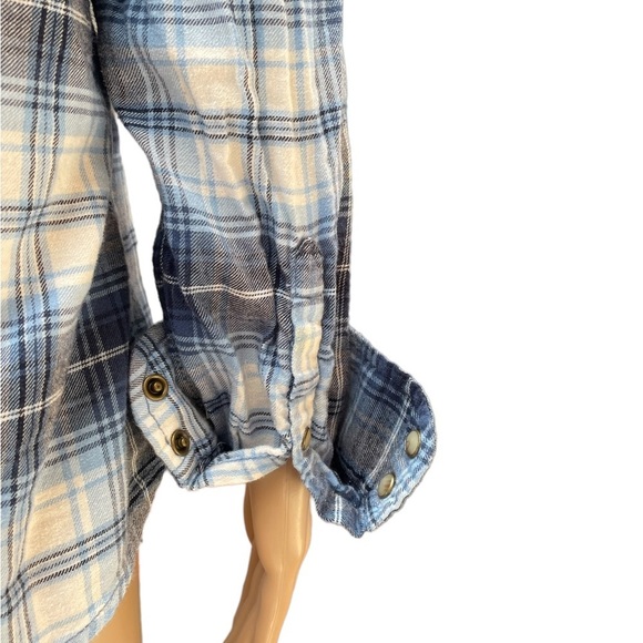 Jachs Girlfriend BAE blue plaid long sleeve snap button down cotton flannel med - Picture 10 of 15